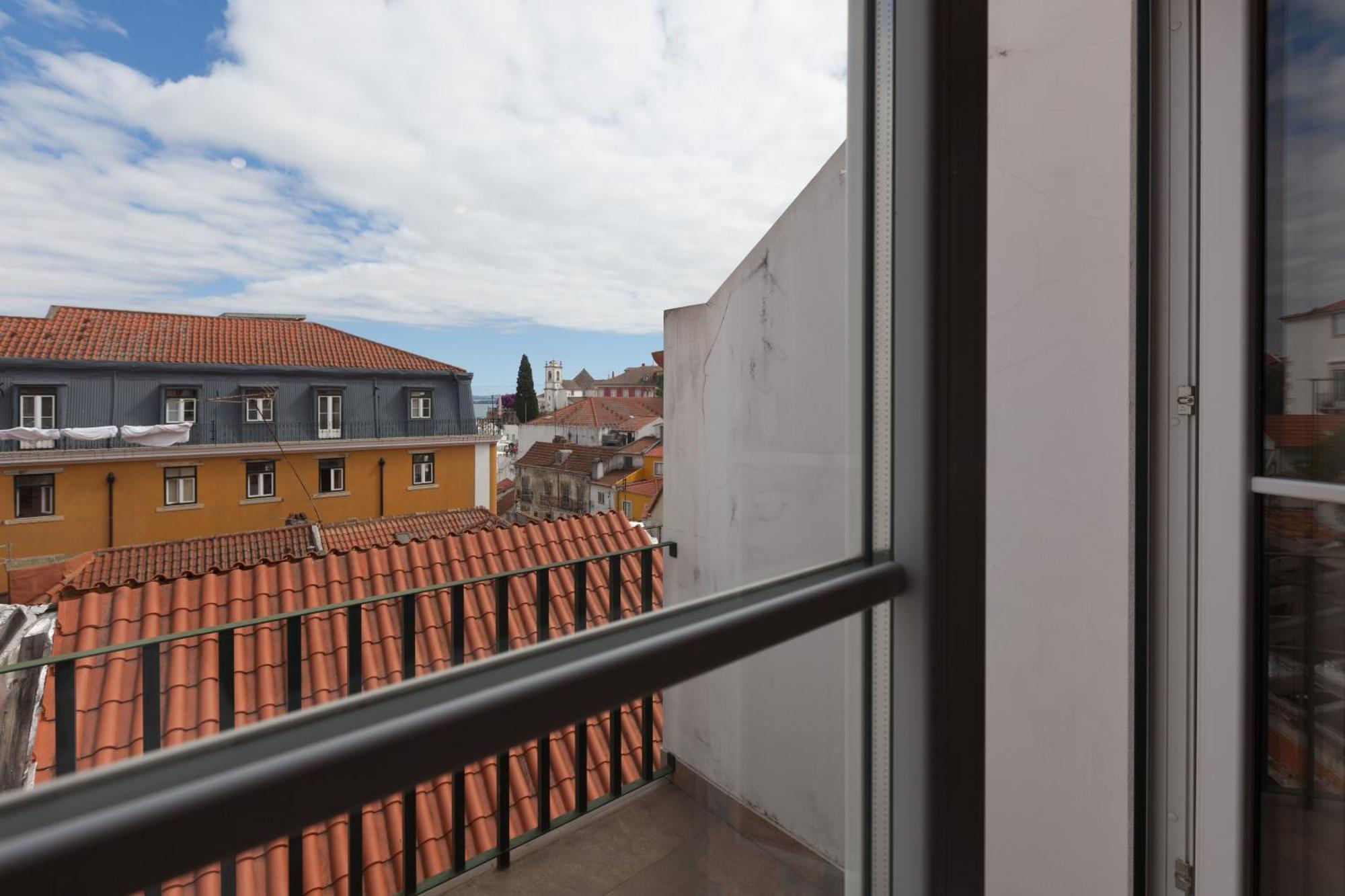 شقة Flh Portas Do Sol Duplex With Terrace Lisboa المظهر الخارجي الصورة